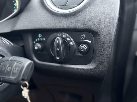 Ford Fiesta 1.0T EcoBoost Titanium Hatchback 5dr Petrol Manual Euro 5 (s/s) (125 ps) - U2242