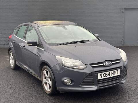 Ford Focus 1.6 Zetec Navigator Hatchback 5dr Petrol Manual Euro 5 (105 ps) - U2243