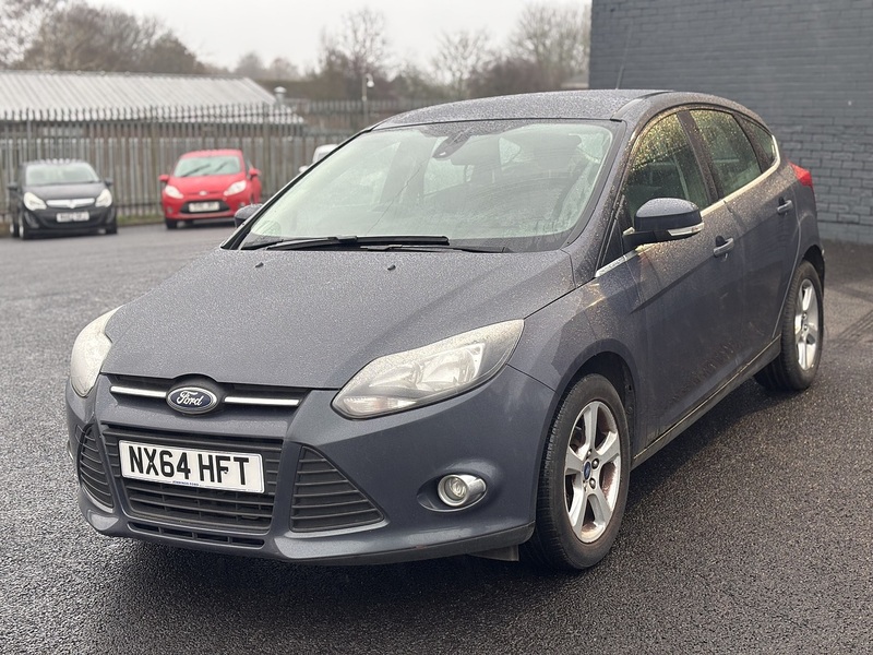 Ford Focus 1.6 Zetec Navigator Hatchback 5dr Petrol Manual Euro 5 (105 ps) - U2243