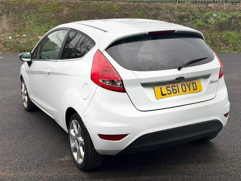 Ford Fiesta 1.25 Zetec Hatchback 3dr Petrol Manual (129 g/km, 81 bhp) - U2252