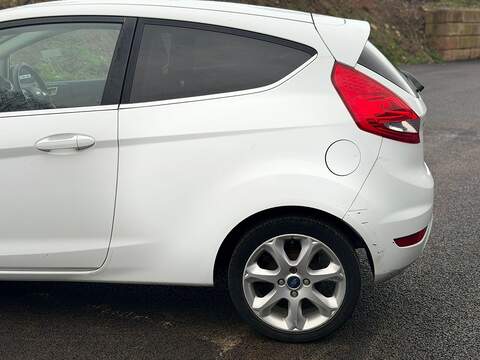 Ford Fiesta 1.25 Zetec Hatchback 3dr Petrol Manual (129 g/km, 81 bhp) - U2252