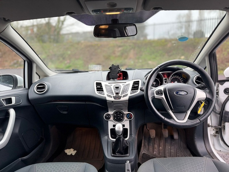 Ford Fiesta 1.25 Zetec Hatchback 3dr Petrol Manual (129 g/km, 81 bhp) - U2252