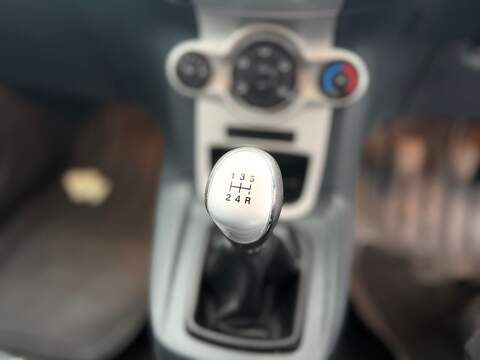 Ford Fiesta 1.25 Zetec Hatchback 3dr Petrol Manual (129 g/km, 81 bhp) - U2252