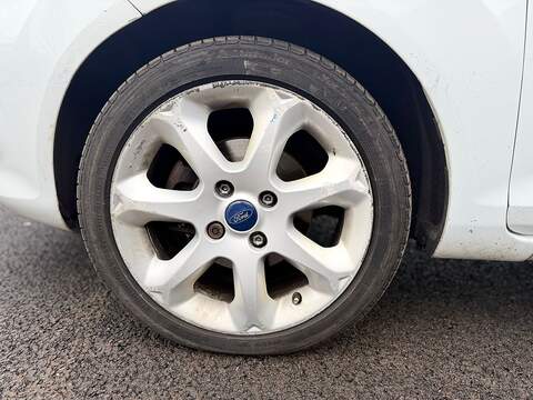 Ford Fiesta 1.25 Zetec Hatchback 3dr Petrol Manual (129 g/km, 81 bhp) - U2252