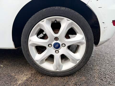 Ford Fiesta 1.25 Zetec Hatchback 3dr Petrol Manual (129 g/km, 81 bhp) - U2252