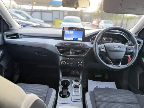 Ford Focus 1.0T EcoBoost Zetec Hatchback 5dr Petrol Auto Euro 6 (s/s) (125 ps) - U2257