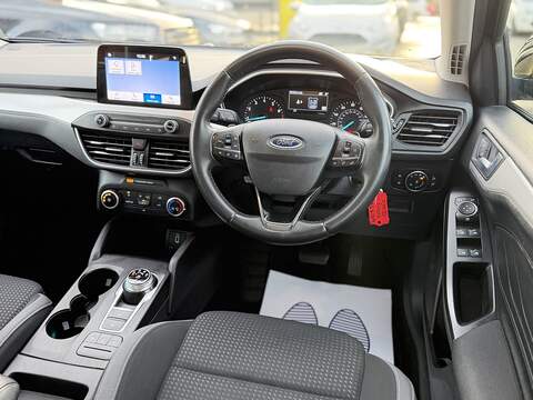 Ford Focus 1.0T EcoBoost Zetec Hatchback 5dr Petrol Auto Euro 6 (s/s) (125 ps) - U2257