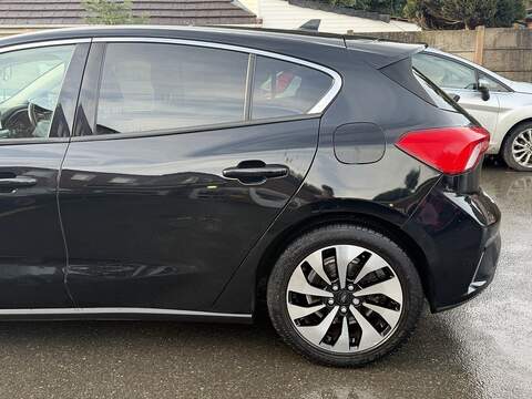 Ford Focus 1.0T EcoBoost Zetec Hatchback 5dr Petrol Auto Euro 6 (s/s) (125 ps) - U2257