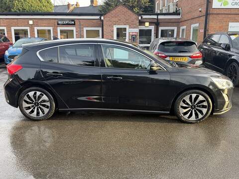 Ford Focus 1.0T EcoBoost Zetec Hatchback 5dr Petrol Auto Euro 6 (s/s) (125 ps) - U2257