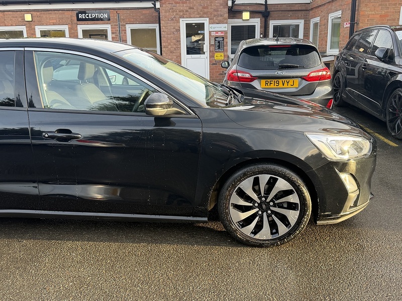 Ford Focus 1.0T EcoBoost Zetec Hatchback 5dr Petrol Auto Euro 6 (s/s) (125 ps) - U2257