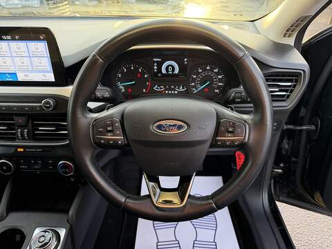 Ford Focus 1.0T EcoBoost Zetec Hatchback 5dr Petrol Auto Euro 6 (s/s) (125 ps) - U2257