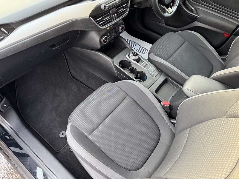 Ford Focus 1.0T EcoBoost Zetec Hatchback 5dr Petrol Auto Euro 6 (s/s) (125 ps) - U2257