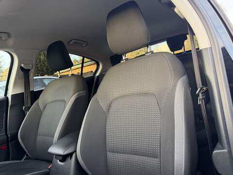 Ford Focus 1.0T EcoBoost Zetec Hatchback 5dr Petrol Auto Euro 6 (s/s) (125 ps) - U2257