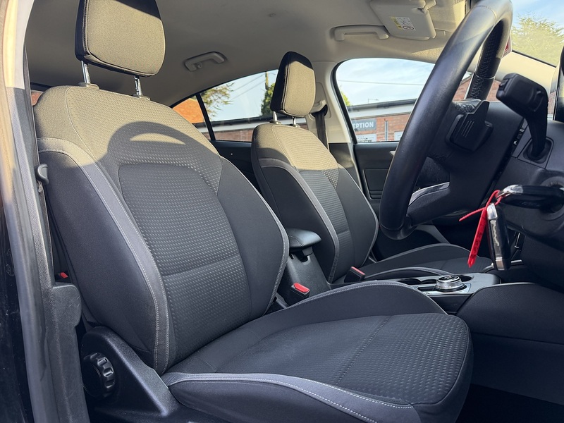 Ford Focus 1.0T EcoBoost Zetec Hatchback 5dr Petrol Auto Euro 6 (s/s) (125 ps) - U2257