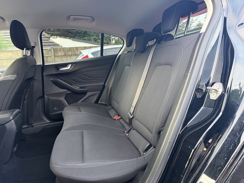 Ford Focus 1.0T EcoBoost Zetec Hatchback 5dr Petrol Auto Euro 6 (s/s) (125 ps) - U2257