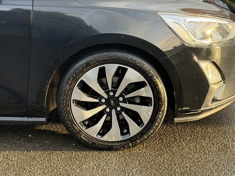 Ford Focus 1.0T EcoBoost Zetec Hatchback 5dr Petrol Auto Euro 6 (s/s) (125 ps) - U2257