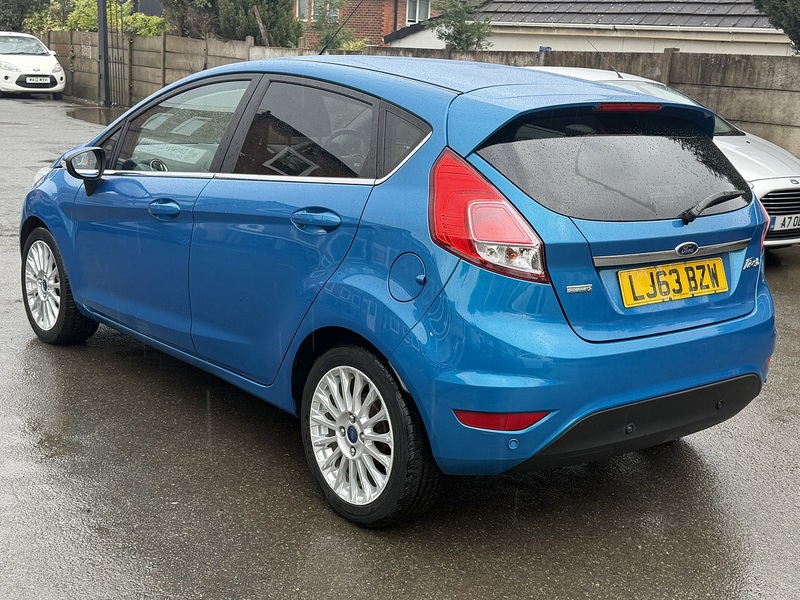 Ford Fiesta 1.0T EcoBoost Titanium Hatchback 5dr Petrol Powershift Euro 5 (100 ps) - U2259