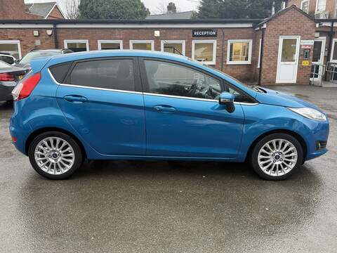 Ford Fiesta 1.0T EcoBoost Titanium Hatchback 5dr Petrol Powershift Euro 5 (100 ps) - U2259