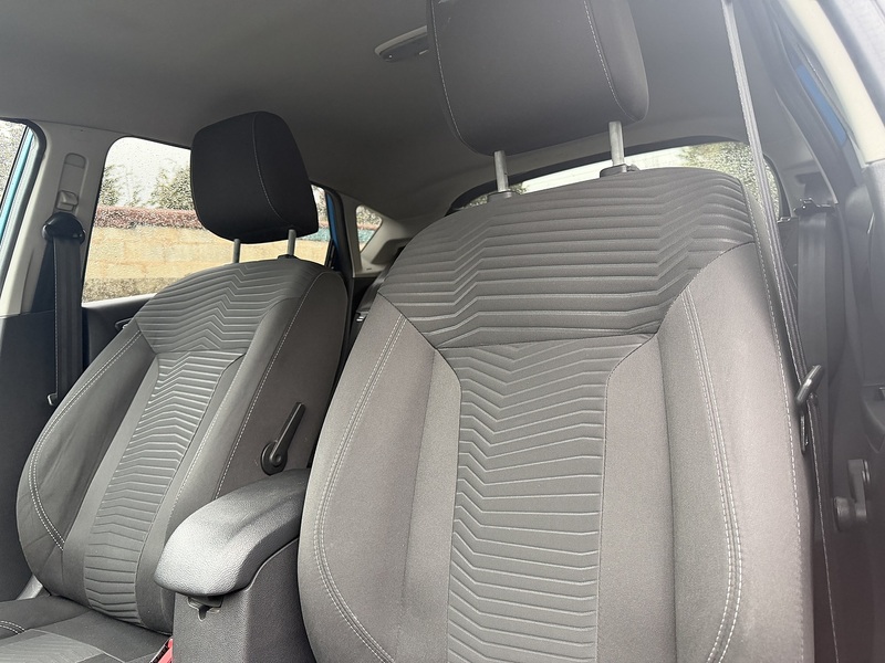 Ford Fiesta 1.0T EcoBoost Titanium Hatchback 5dr Petrol Powershift Euro 5 (100 ps) - U2259