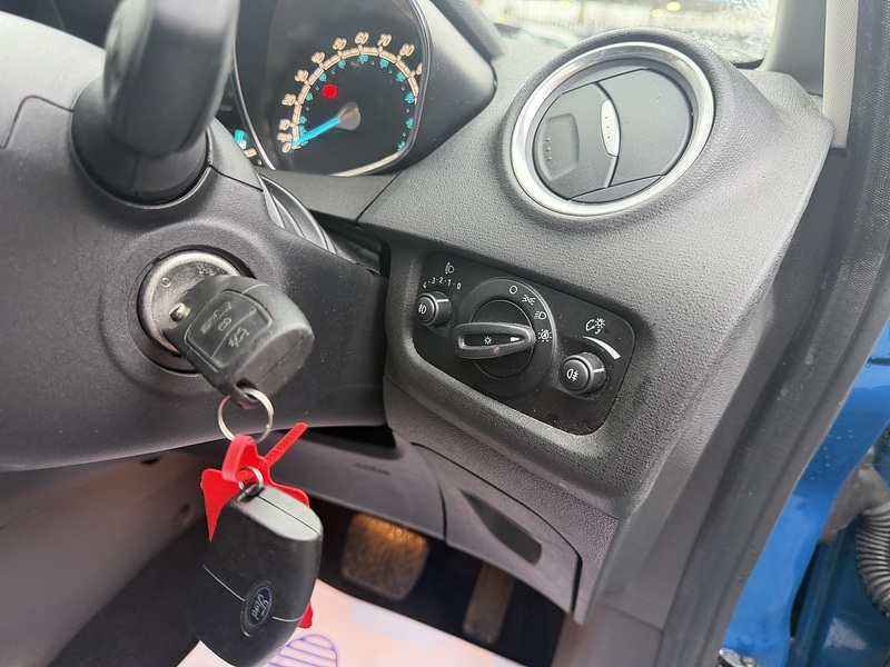 Ford Fiesta 1.0T EcoBoost Titanium Hatchback 5dr Petrol Powershift Euro 5 (100 ps) - U2259
