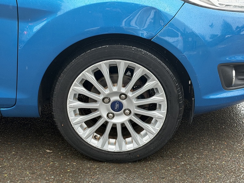 Ford Fiesta 1.0T EcoBoost Titanium Hatchback 5dr Petrol Powershift Euro 5 (100 ps) - U2259