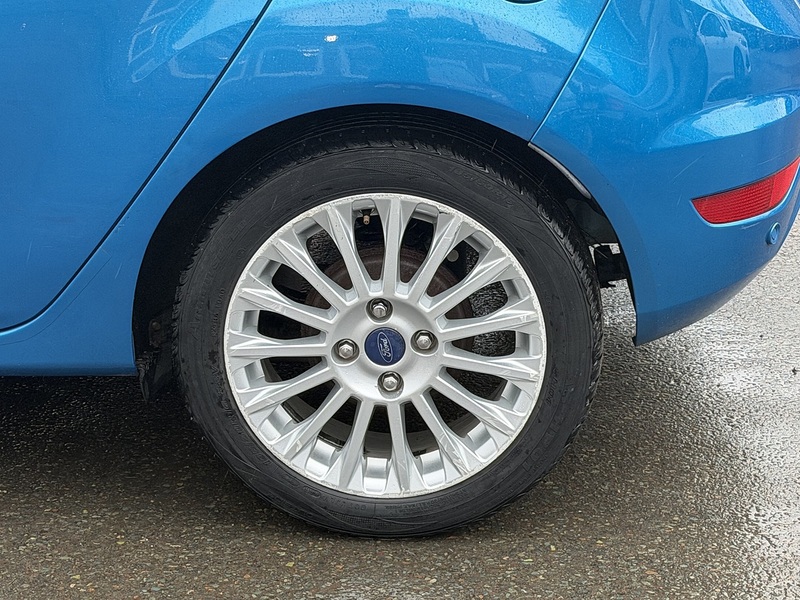 Ford Fiesta 1.0T EcoBoost Titanium Hatchback 5dr Petrol Powershift Euro 5 (100 ps) - U2259