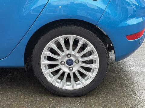 Ford Fiesta 1.0T EcoBoost Titanium Hatchback 5dr Petrol Powershift Euro 5 (100 ps) - U2259