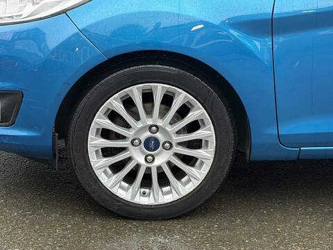 Ford Fiesta 1.0T EcoBoost Titanium Hatchback 5dr Petrol Powershift Euro 5 (100 ps) - U2259