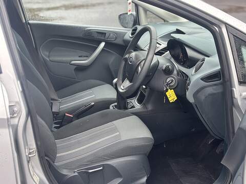 Ford Fiesta 1.25 Style Hatchback 5dr Petrol Manual (128 g/km, 59 bhp) - U2263