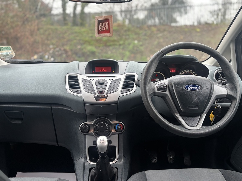 Ford Fiesta 1.25 Style Hatchback 5dr Petrol Manual (128 g/km, 59 bhp) - U2263