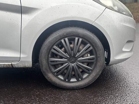 Ford Fiesta 1.25 Style Hatchback 5dr Petrol Manual (128 g/km, 59 bhp) - U2263