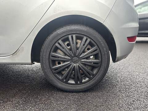 Ford Fiesta 1.25 Style Hatchback 5dr Petrol Manual (128 g/km, 59 bhp) - U2263