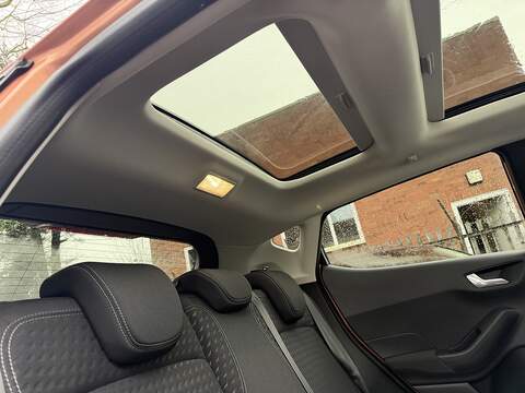 Ford Fiesta 1.0T EcoBoost Titanium B&O Play Series Hatchback 5dr Petrol Auto Euro 6 (s/s) (100 ps) - U2269