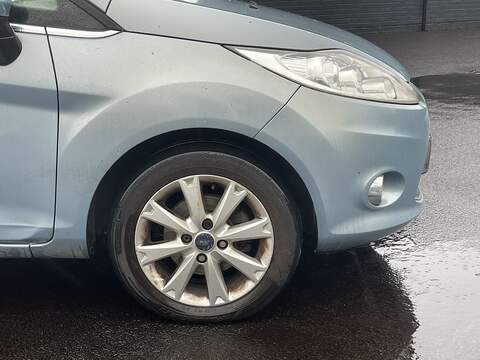 Ford Fiesta 1.25 Zetec Hatchback 5dr Petrol Manual (133 g/km, 81 bhp) - U2271