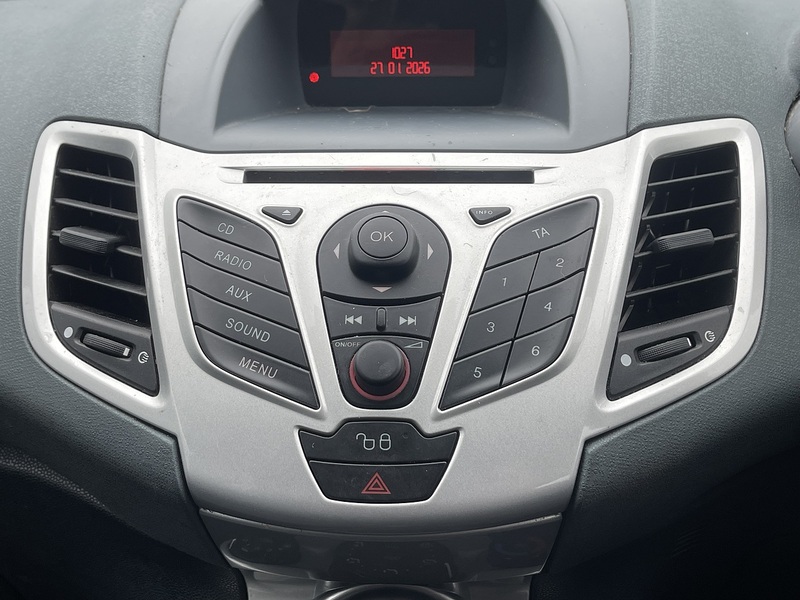 Ford Fiesta 1.25 Zetec Hatchback 5dr Petrol Manual (133 g/km, 81 bhp) - U2271