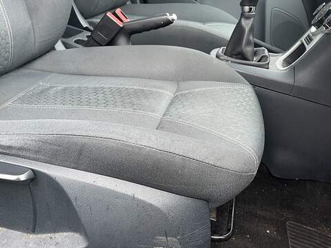 Ford Fiesta 1.25 Zetec Hatchback 5dr Petrol Manual (133 g/km, 81 bhp) - U2271