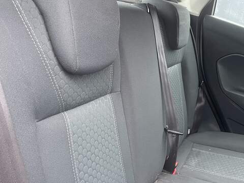 Ford Fiesta 1.25 Zetec Hatchback 5dr Petrol Manual (133 g/km, 81 bhp) - U2271