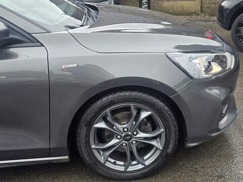 Ford Focus 1.0T EcoBoost ST-Line Hatchback 5dr Petrol Auto Euro 6 (s/s) (125 ps) - U2272