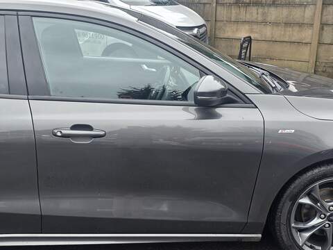 Ford Focus 1.0T EcoBoost ST-Line Hatchback 5dr Petrol Auto Euro 6 (s/s) (125 ps) - U2272