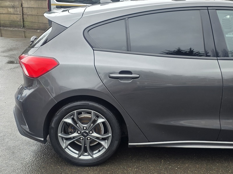 Ford Focus 1.0T EcoBoost ST-Line Hatchback 5dr Petrol Auto Euro 6 (s/s) (125 ps) - U2272