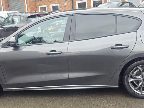 Ford Focus 1.0T EcoBoost ST-Line Hatchback 5dr Petrol Auto Euro 6 (s/s) (125 ps) - U2272
