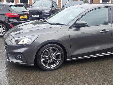 Ford Focus 1.0T EcoBoost ST-Line Hatchback 5dr Petrol Auto Euro 6 (s/s) (125 ps) - U2272