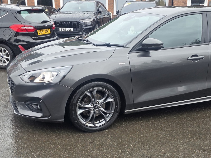 Ford Focus 1.0T EcoBoost ST-Line Hatchback 5dr Petrol Auto Euro 6 (s/s) (125 ps) - U2272