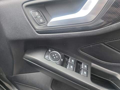 Ford Focus 1.0T EcoBoost ST-Line Hatchback 5dr Petrol Auto Euro 6 (s/s) (125 ps) - U2272