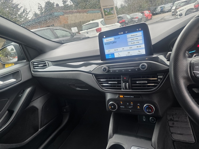 Ford Focus 1.0T EcoBoost ST-Line Hatchback 5dr Petrol Auto Euro 6 (s/s) (125 ps) - U2272