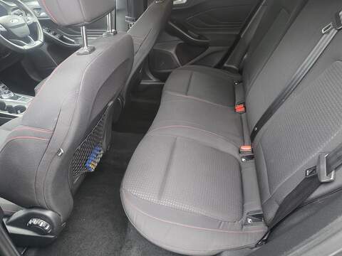 Ford Focus 1.0T EcoBoost ST-Line Hatchback 5dr Petrol Auto Euro 6 (s/s) (125 ps) - U2272