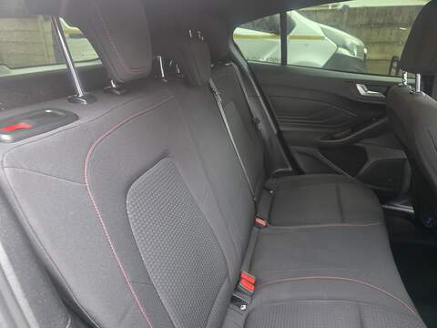 Ford Focus 1.0T EcoBoost ST-Line Hatchback 5dr Petrol Auto Euro 6 (s/s) (125 ps) - U2272