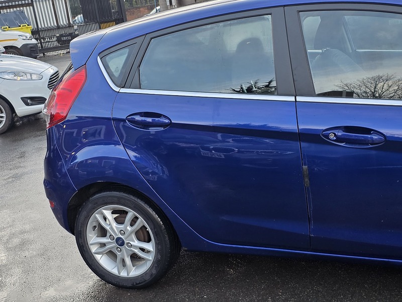 Ford Fiesta 1.0T EcoBoost Zetec Hatchback 5dr Petrol Powershift Euro 6 (100 ps) - U2273
