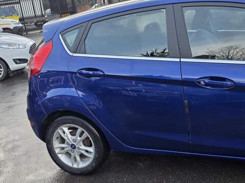 Ford Fiesta 1.0T EcoBoost Zetec Hatchback 5dr Petrol Powershift Euro 6 (100 ps) - U2273