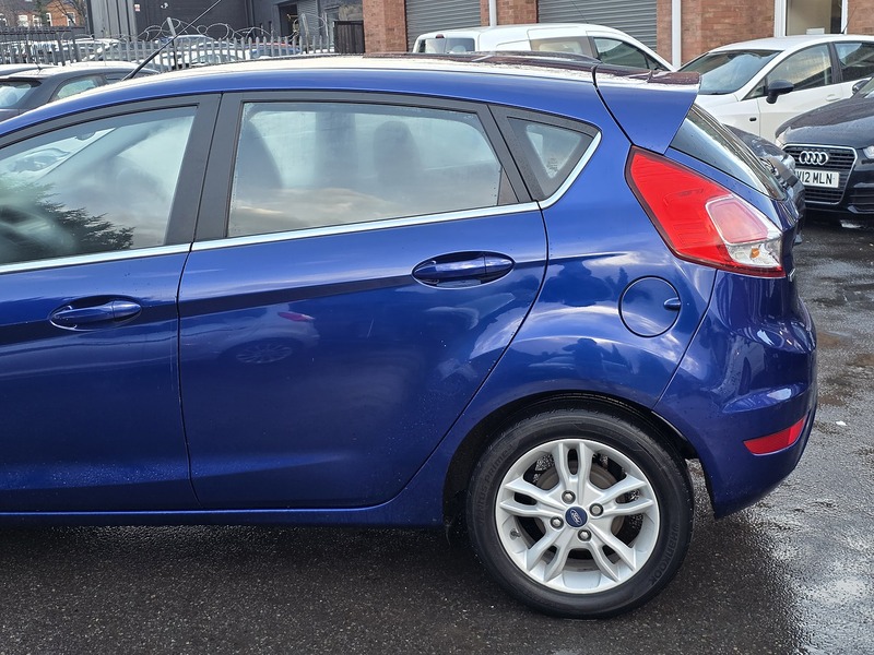 Ford Fiesta 1.0T EcoBoost Zetec Hatchback 5dr Petrol Powershift Euro 6 (100 ps) - U2273